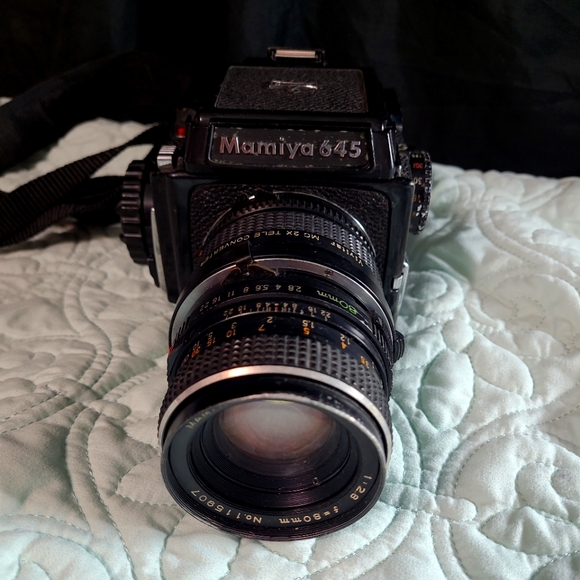 Mamiya 645 Medium Format Rangefinder Film Camera w/80mm Lens Kit - Picture 1 of 4